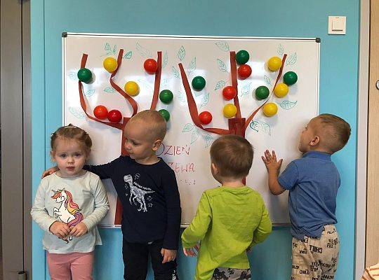 ŚWIEŻA PORCJA WIADOMOŚCI Z NASZEJ ŻŁOBKOWEJ RODZINKI