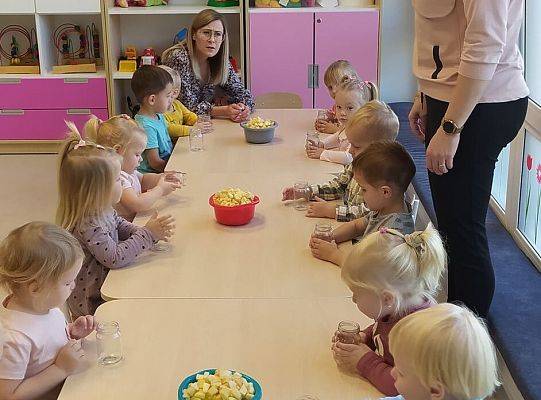 ŚWIEŻA PORCJA WIADOMOŚCI Z NASZEJ ŻŁOBKOWEJ RODZINKI