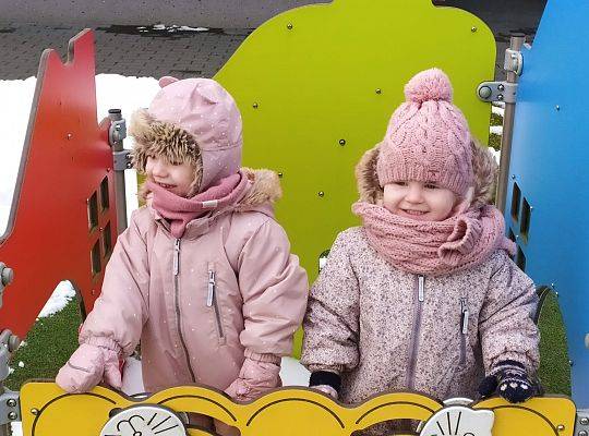 ZABAWY ZIMOWE W NASZYM ŻŁOBKU