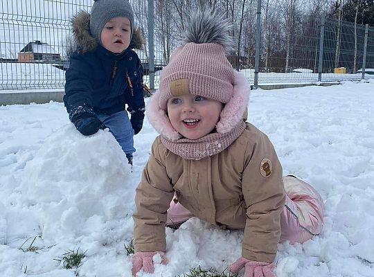 ZABAWY ZIMOWE W NASZYM ŻŁOBKU