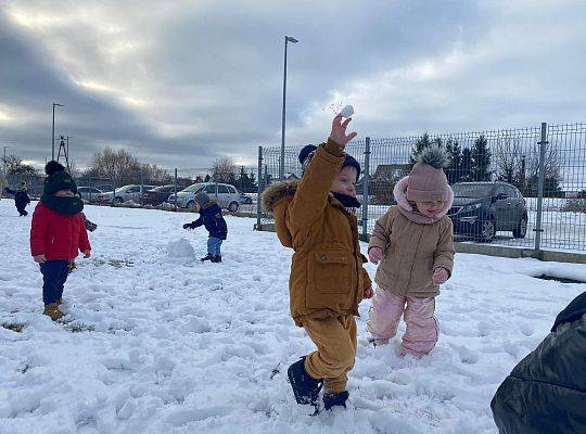 ZABAWY ZIMOWE W NASZYM ŻŁOBKU