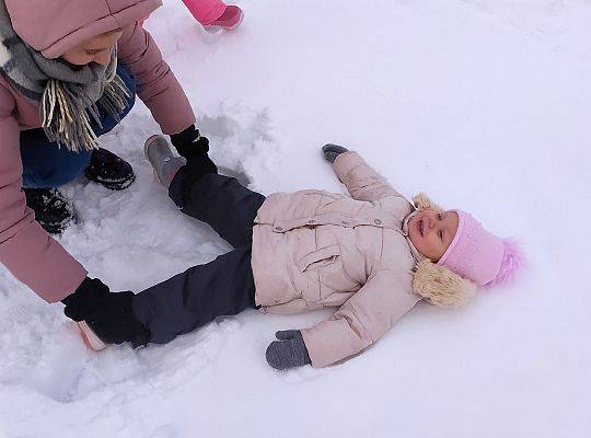 ZABAWY ZIMOWE W NASZYM ŻŁOBKU