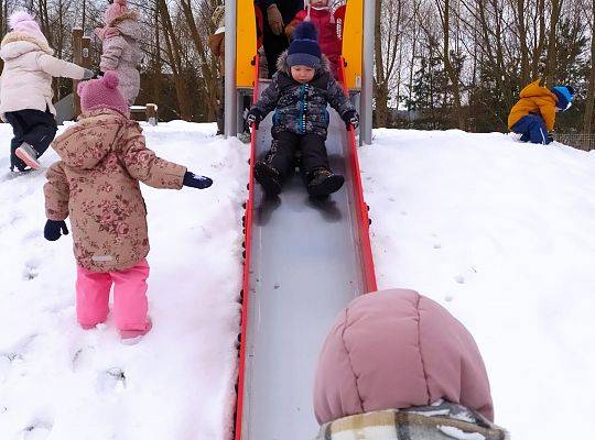 ZABAWY ZIMOWE W NASZYM ŻŁOBKU