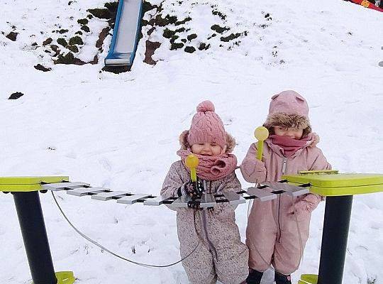 ZABAWY ZIMOWE W NASZYM ŻŁOBKU