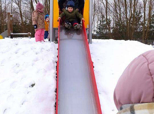 ZABAWY ZIMOWE W NASZYM ŻŁOBKU