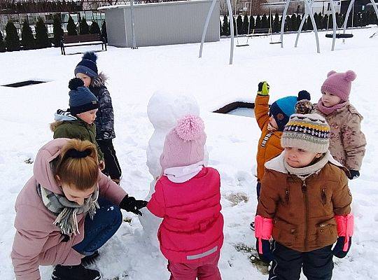 ZABAWY ZIMOWE W NASZYM ŻŁOBKU