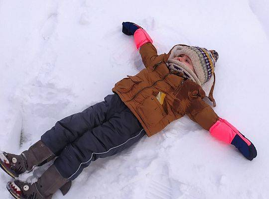 ZABAWY ZIMOWE W NASZYM ŻŁOBKU