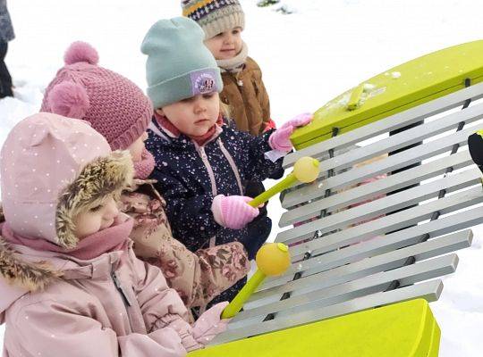 ZABAWY ZIMOWE W NASZYM ŻŁOBKU