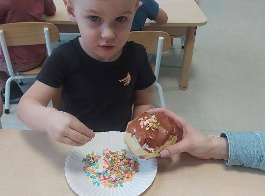 TŁUSTY CZWARTEK CZYLI SŁODKIE OBŻARSTWO