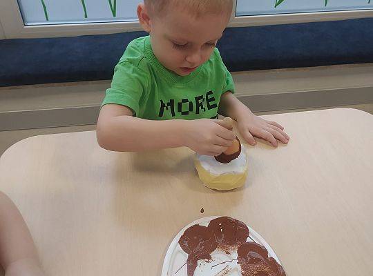 TŁUSTY CZWARTEK CZYLI SŁODKIE OBŻARSTWO