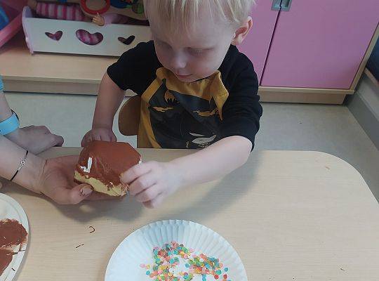 TŁUSTY CZWARTEK CZYLI SŁODKIE OBŻARSTWO