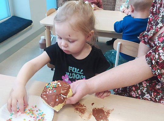 TŁUSTY CZWARTEK CZYLI SŁODKIE OBŻARSTWO