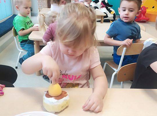 TŁUSTY CZWARTEK CZYLI SŁODKIE OBŻARSTWO