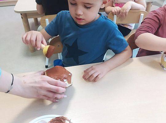 TŁUSTY CZWARTEK CZYLI SŁODKIE OBŻARSTWO